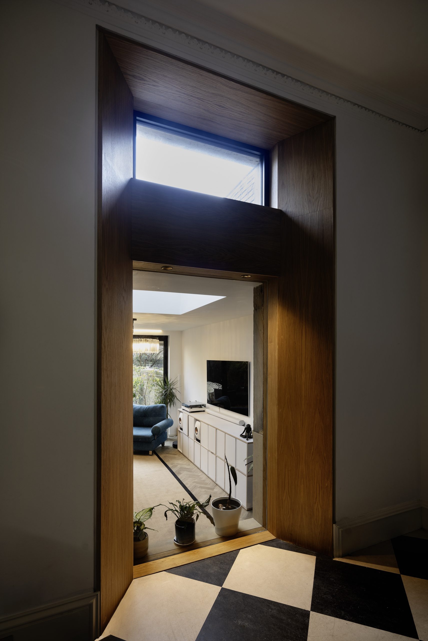 Oak lining (portal) around new openings with fixed window above